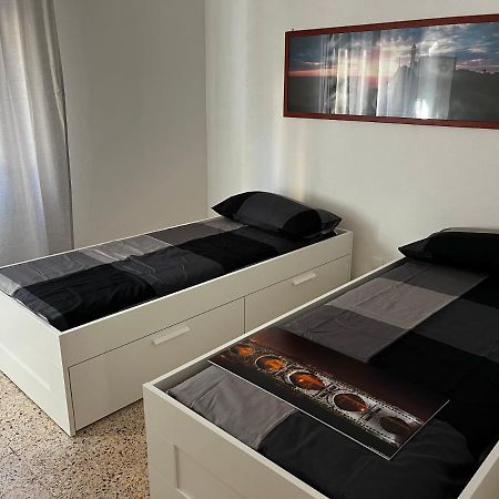 Casa Vacanze Dalla Lory Римини Экстерьер фото