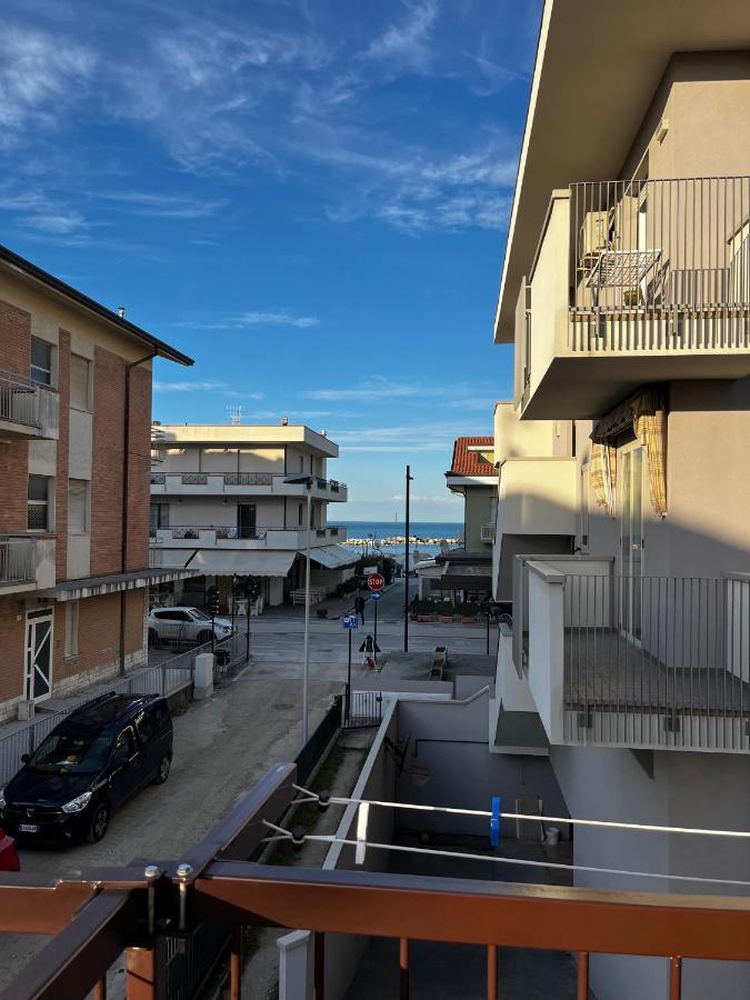 Casa Vacanze Dalla Lory Римини Экстерьер фото