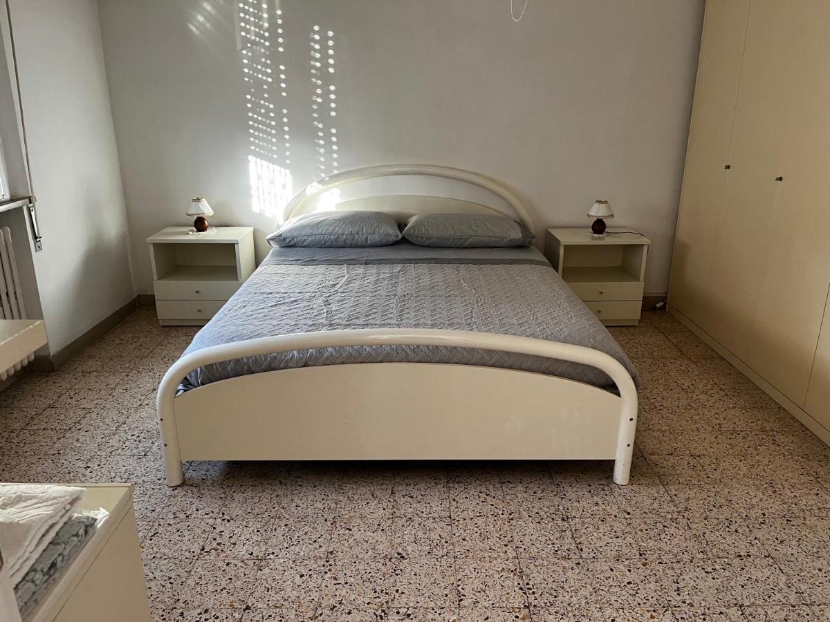 Casa Vacanze Dalla Lory Римини Экстерьер фото